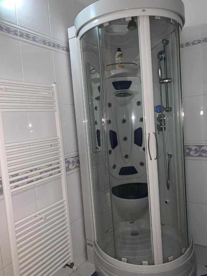 Camera Matrimoniale con Bagno Privato
