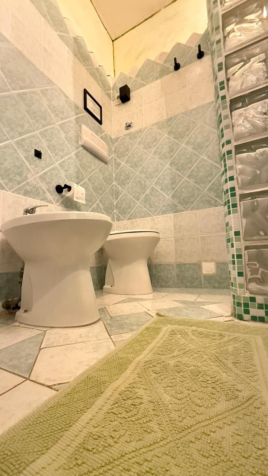 Double or Twin Room Private Bathroom